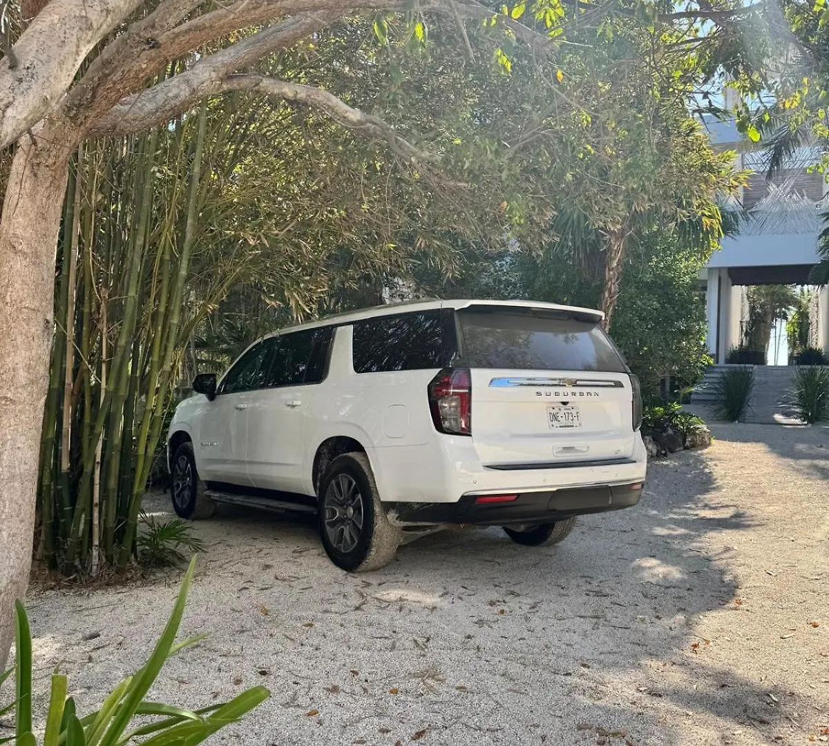 Villa Luxury Oceanfront Estate With Pool, Staff, Sleeps 24 à Tulum