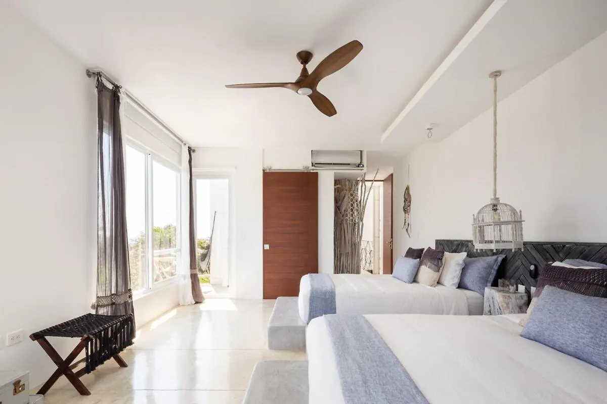 Villa Luxury Oceanfront Estate With Pool, Staff, Sleeps 24 Tulum