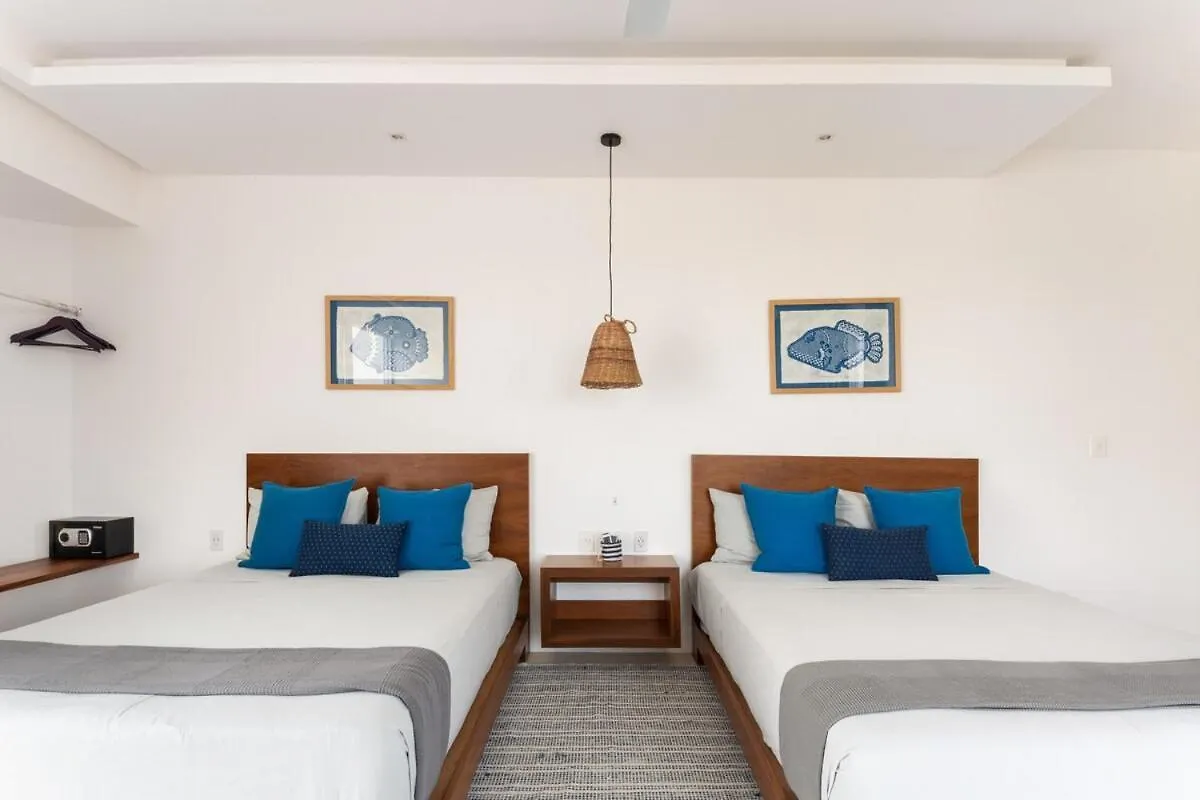 Villa Luxury Oceanfront Estate With Pool, Staff, Sleeps 24 Tulum