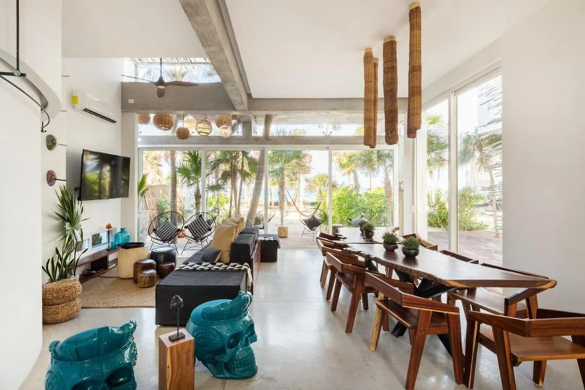 Villa Luxury Oceanfront Estate With Pool, Staff, Sleeps 24 Tulum México