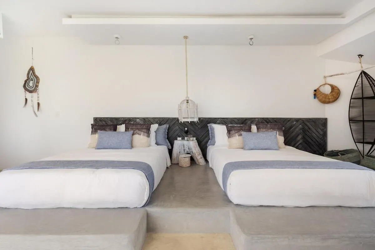 Villa Luxury Oceanfront Estate With Pool, Staff, Sleeps 24 Tulum