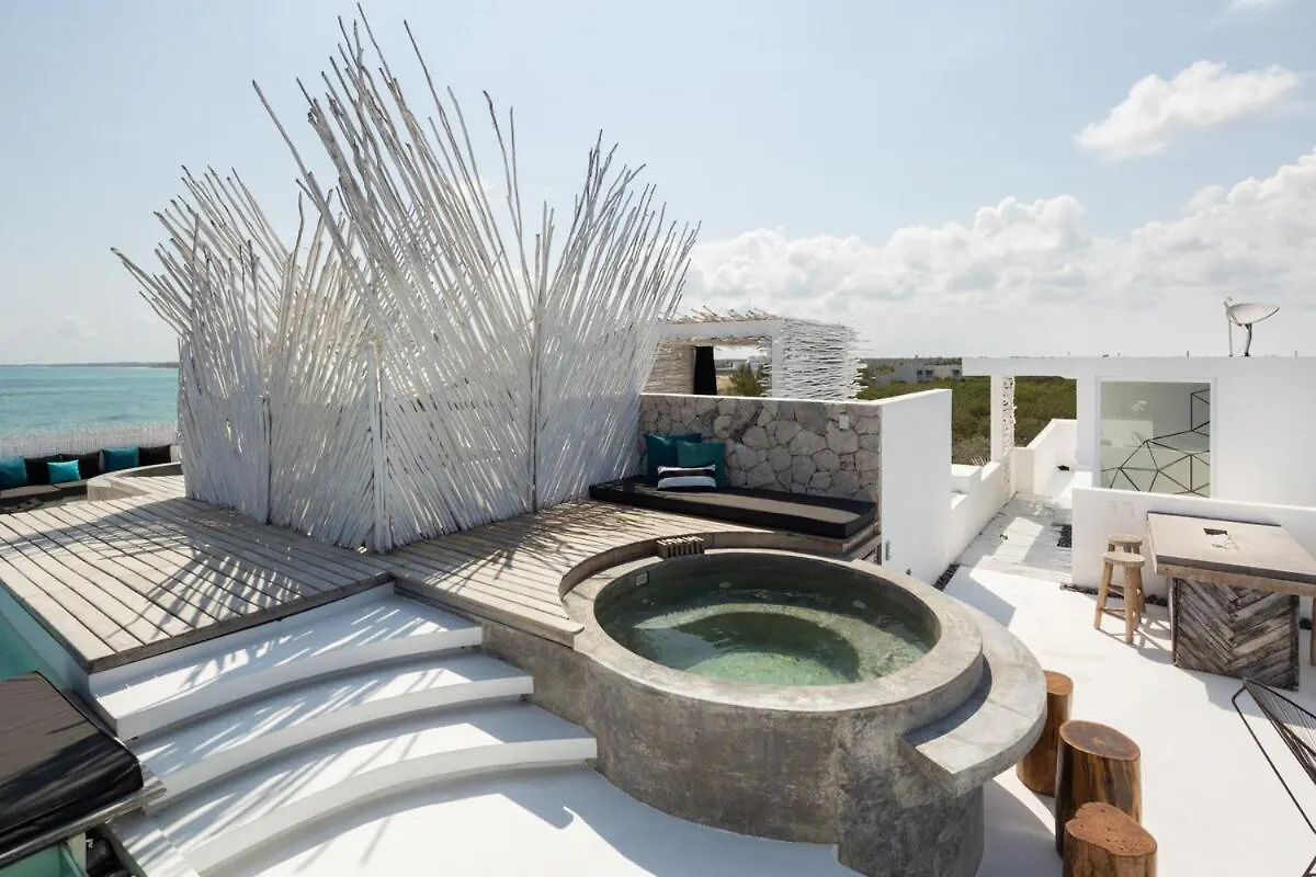 Villa Luxury Oceanfront Estate With Pool, Staff, Sleeps 24 Tulum 0*,